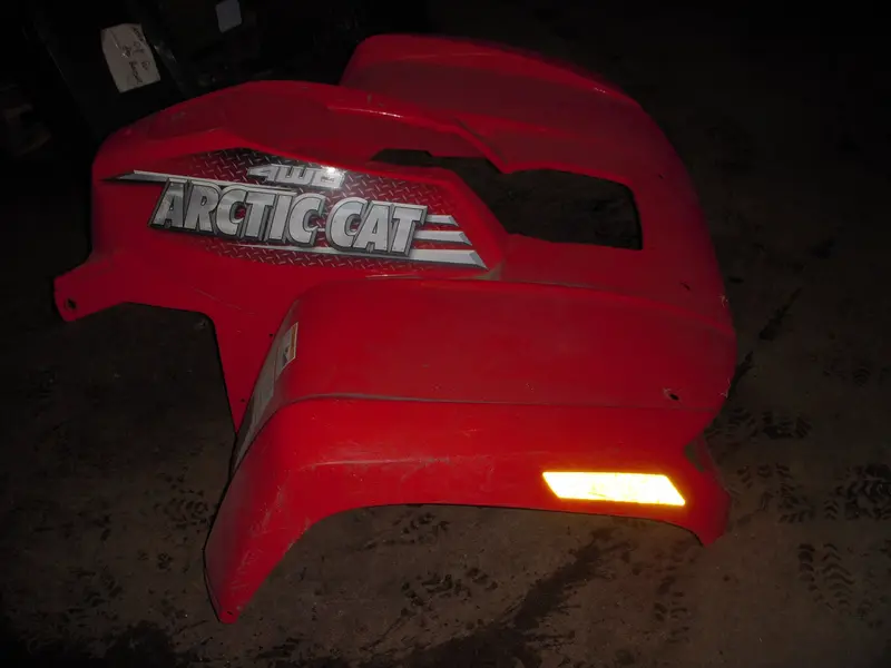 Arctic Cat Atv 4×4 Front Fender Cab – Red, Used (No Shipping) 1